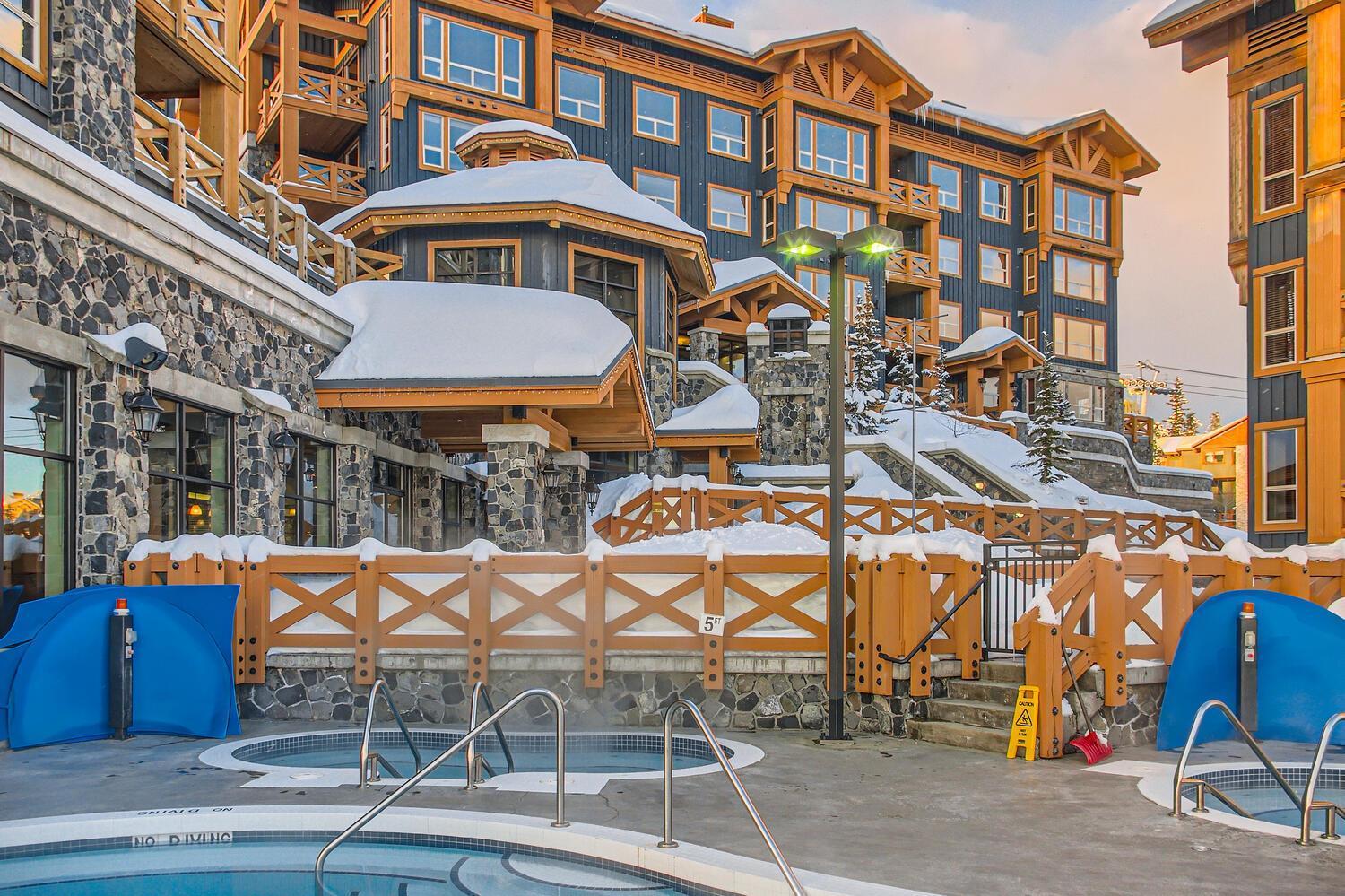 Stonegate Resort Unit B108 Big White Ski Resort Exterior photo