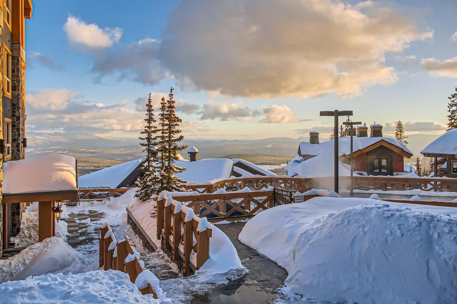 Stonegate Resort Unit B108 Big White Ski Resort Exterior photo